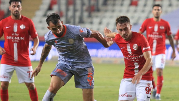 Antalyaspor'dan A Spor yorumcusuna sert tepki: İğrenç fikirlerin mezesi değiliz