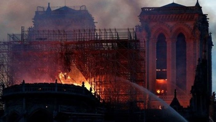 Notre Dame Katedrali için karar verildi