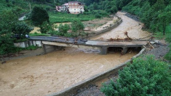 Rize’de selin hasarı, gün ağarınca ortaya çıktı