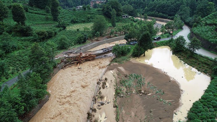 Rize'de 91 yılın rekoru kırıldı: 20 evde hasar tespit edildi