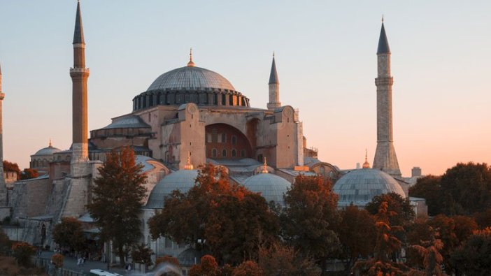 Ayasofya'nın içinden hazırlıklar tamamlanmış son fotoğraf geldi