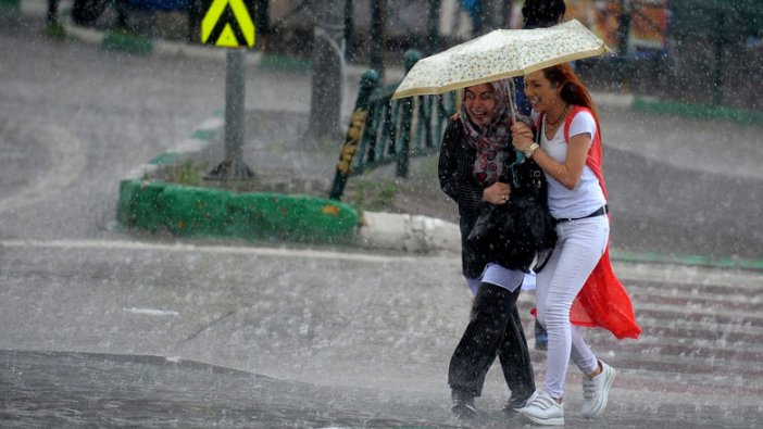 Sağanak yağışlar geliyor... Meteorolojiden 6 ile kritik uyarı!