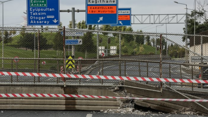 İstanbul'da üst geçit çöktü