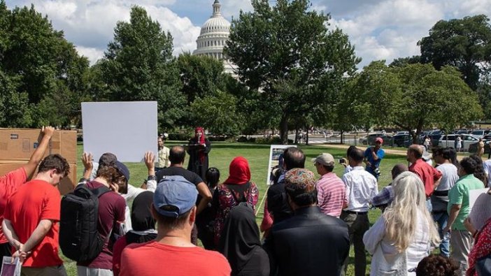 Washington'da Arakan protestosu