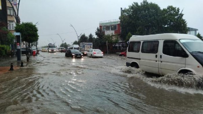 Giresun'da sel felaketi...1'i asker 3 kişi hayatını kaybetti