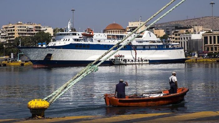 Yunanistan'da denizciler grevi uzattı