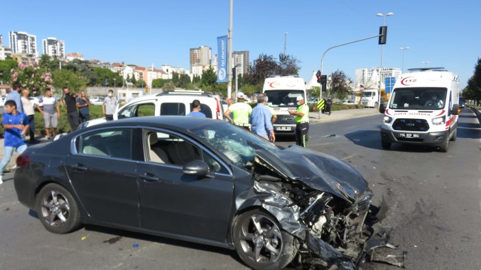 Pendik Sahil Yolu'nda kaza: Yaralılar var