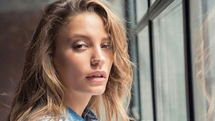 Serenay Sarıkaya'yı üzen haber, üzerinde çalıştığı film ertelendi