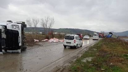 Samsun'da korkunç kaza: İki TIR kafa kafaya çarpıştı! Ölü ve yaralılar var