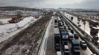 Bursa'da feci zincirleme kaza: 25 araç karıştı