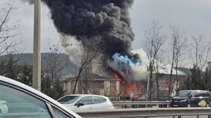 Sultanbeyli'de bir iş yerinde yangın çıktı