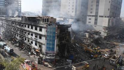 Pakistan’da ağır facia: Karaçi’deki yangında ölü sayısı 71’e yükseldi