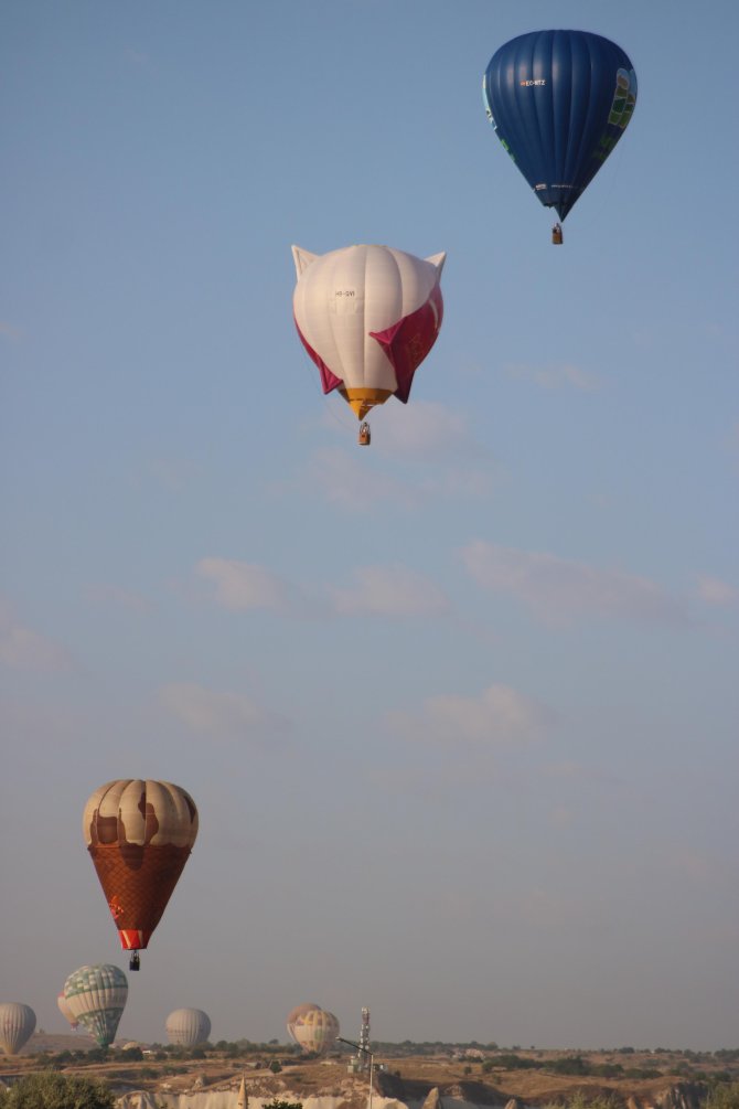 ozel-figurlu-balonlar-kapadokyada-gokyuzunu-susledi-5618-dhaphoto7.jpg