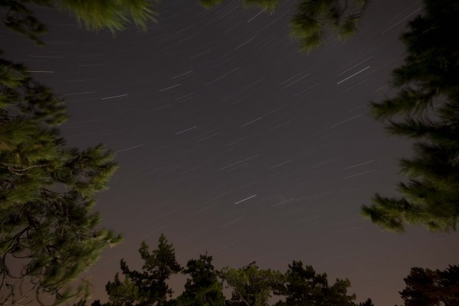 aa-20230813-31906700-31906699-perseid-meteor-shower-in-ankara.jpg