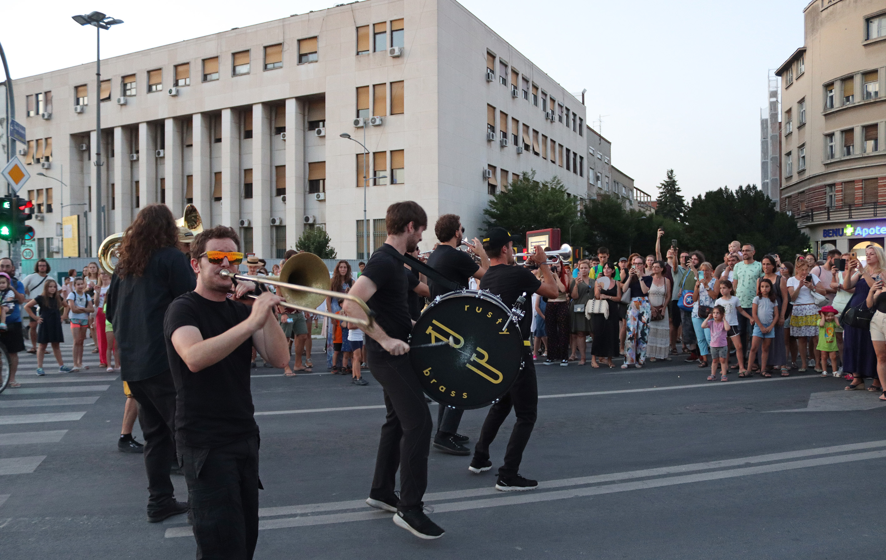 aa-20230824-31991711-31991708-sirbistanda-sokak-muzisyenleri-festivali-basladi.jpg