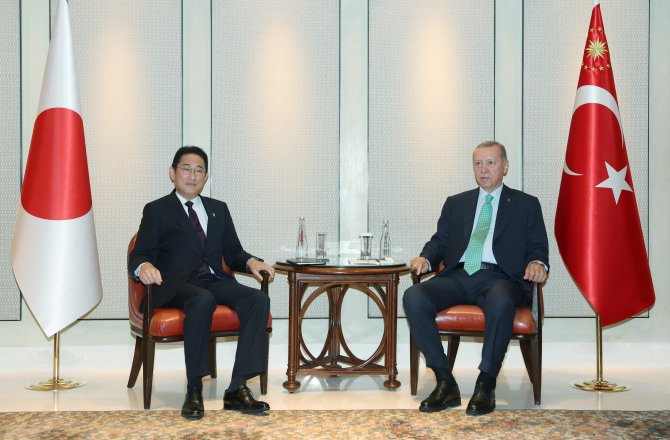aa-20230908-32103954-32103950-recep-tayyip-erdogan-fumio-kishida-meeting-in-india-001.jpg