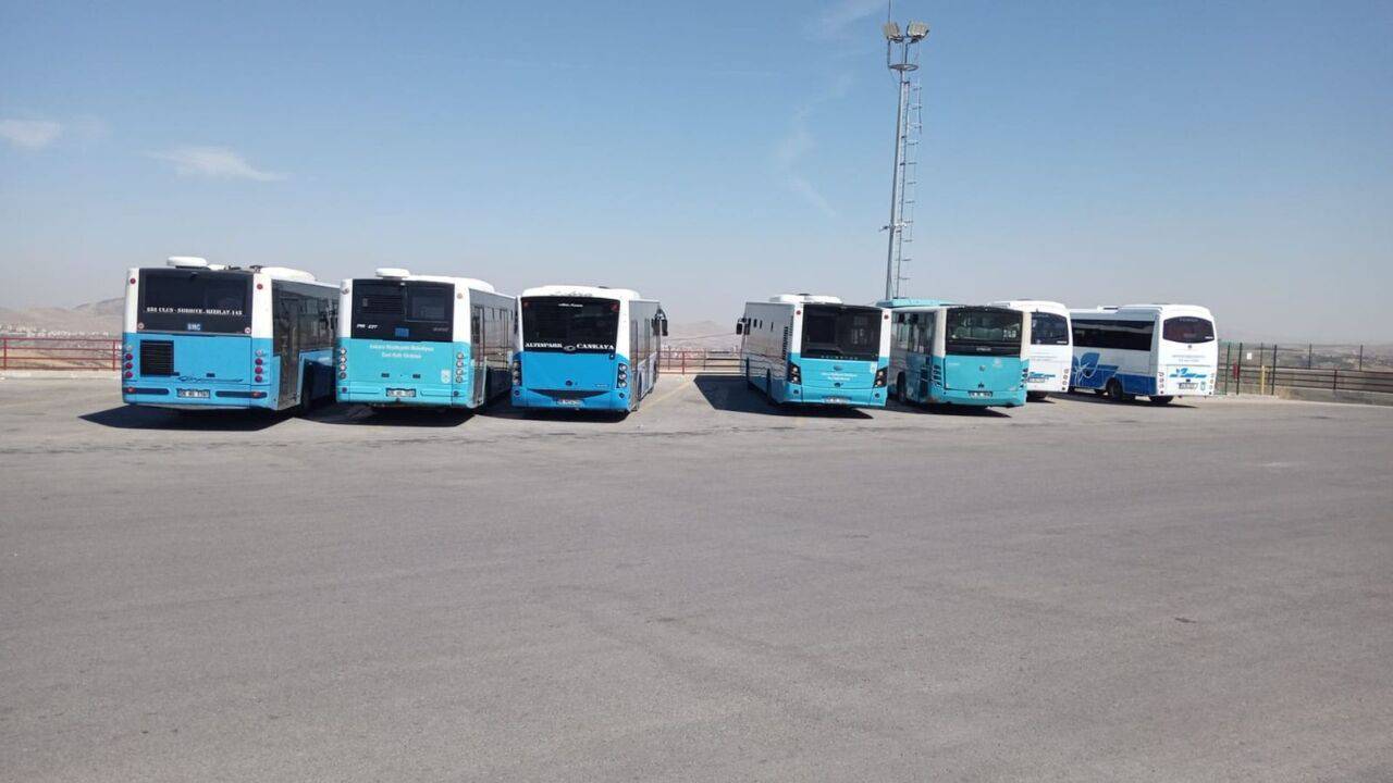 abb-den-ozel-halk-otobuslerinin-ucretsiz-yolcu-tasimama-karari-hakkinda-aciklama.jpg