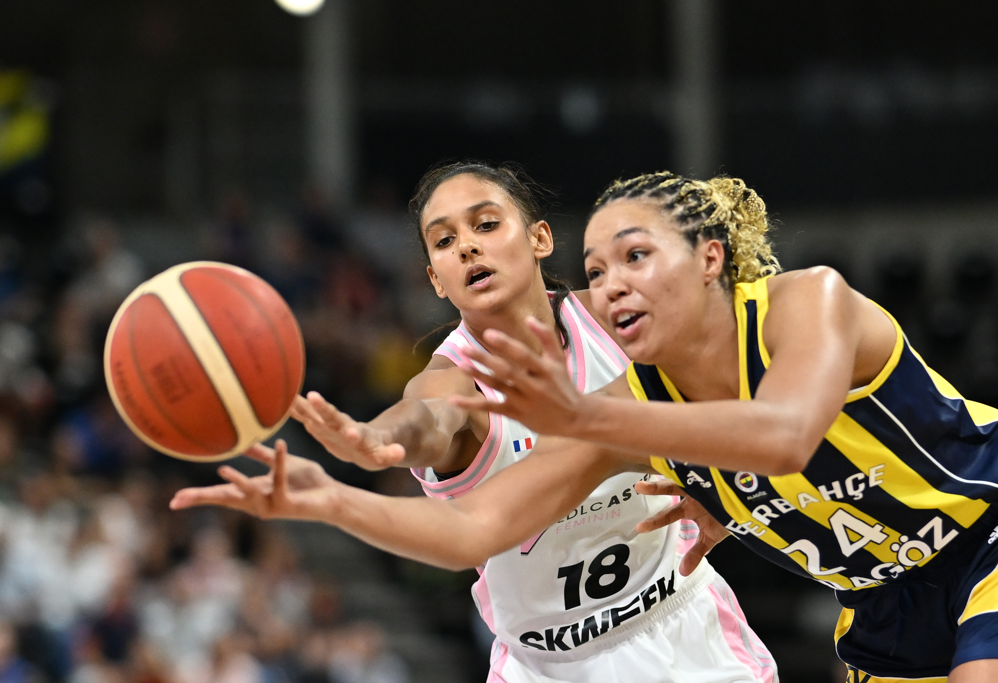 aa-20230928-32267131-32267128-ldlc-asvel-vs-fenerbahce-alagoz-holding-super-cup-women-2023.jpg