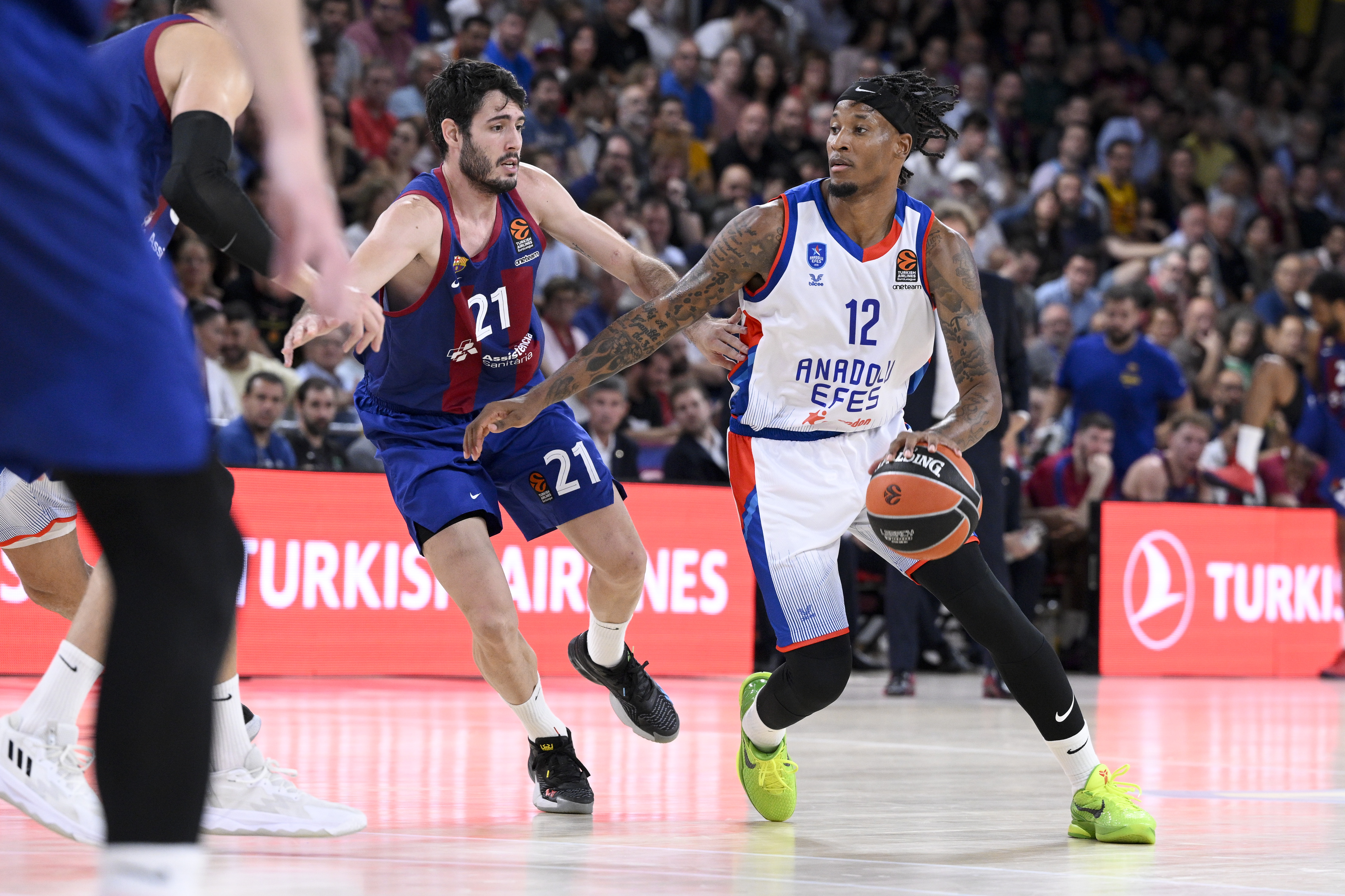 aa-20231005-32321114-32321110-barcelona-anadolu-efes.jpg