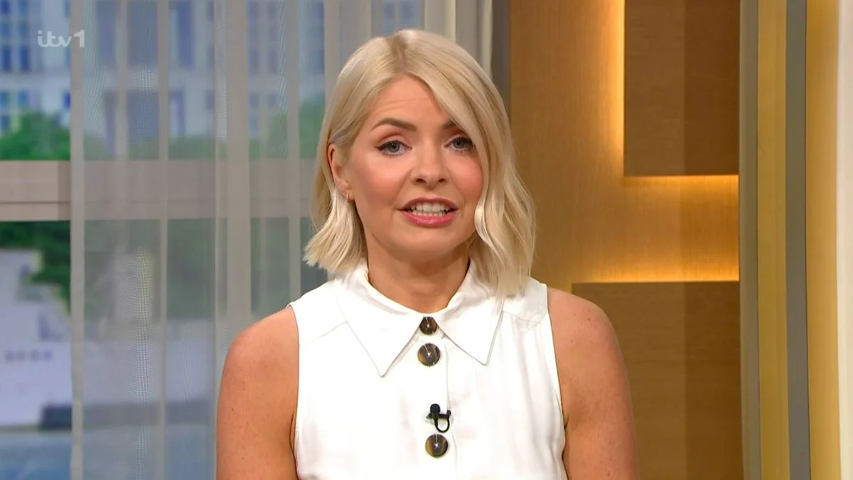 holly-willoughby-1.webp