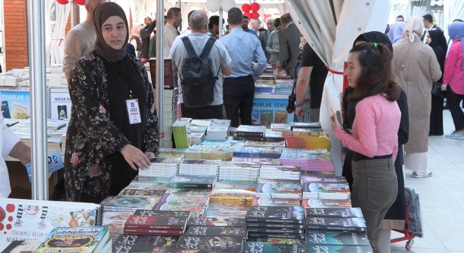 10uncu-sancaktepe-kitap-fuari-basladi-4515-dhaphoto1.jpg