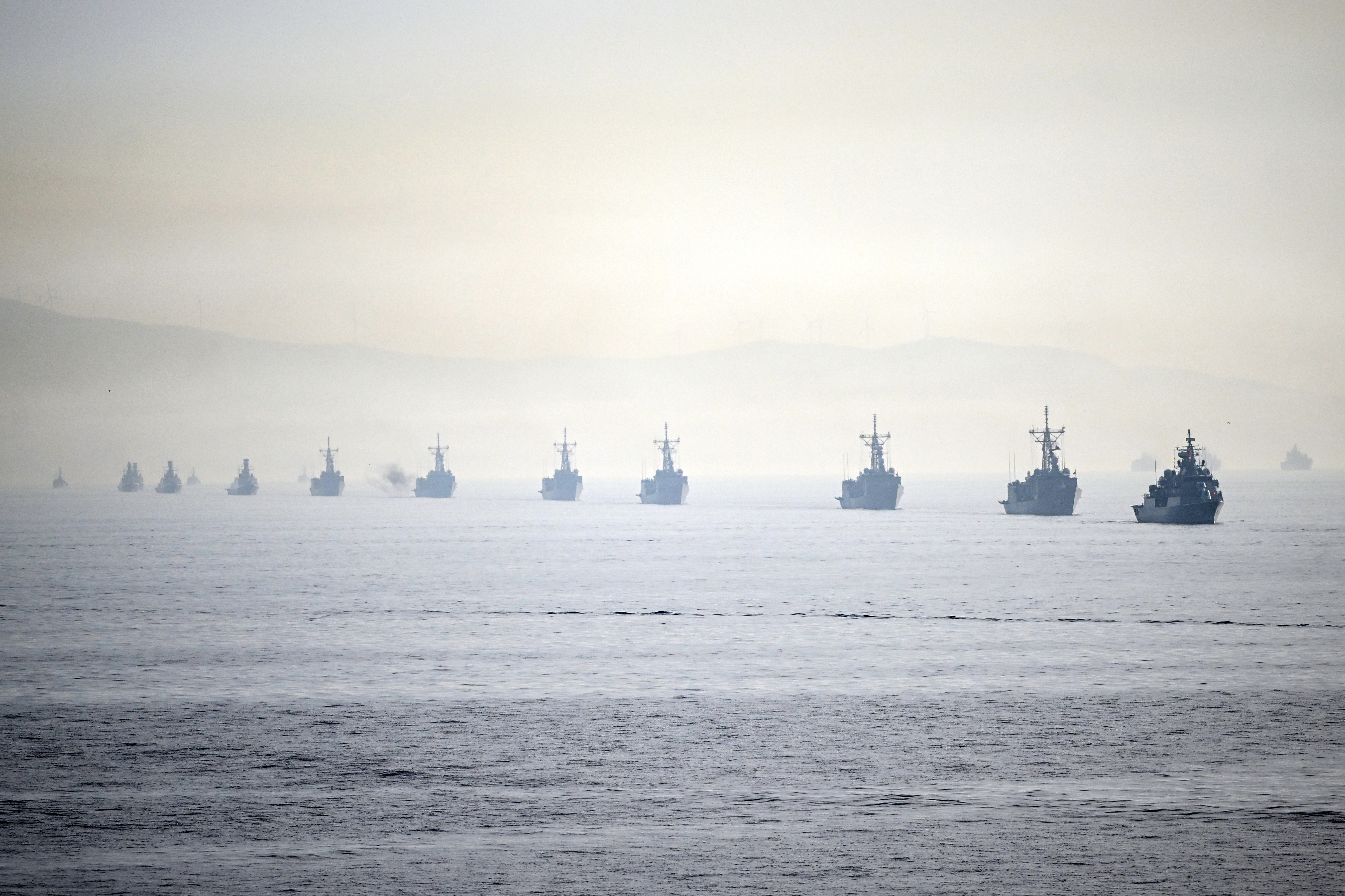 aa-20231029-32564635-32564627-turkish-navy-conduct-its-largest-parade-in-history-in-honor-of-centenary-of-republic-of-turkiye.jpg