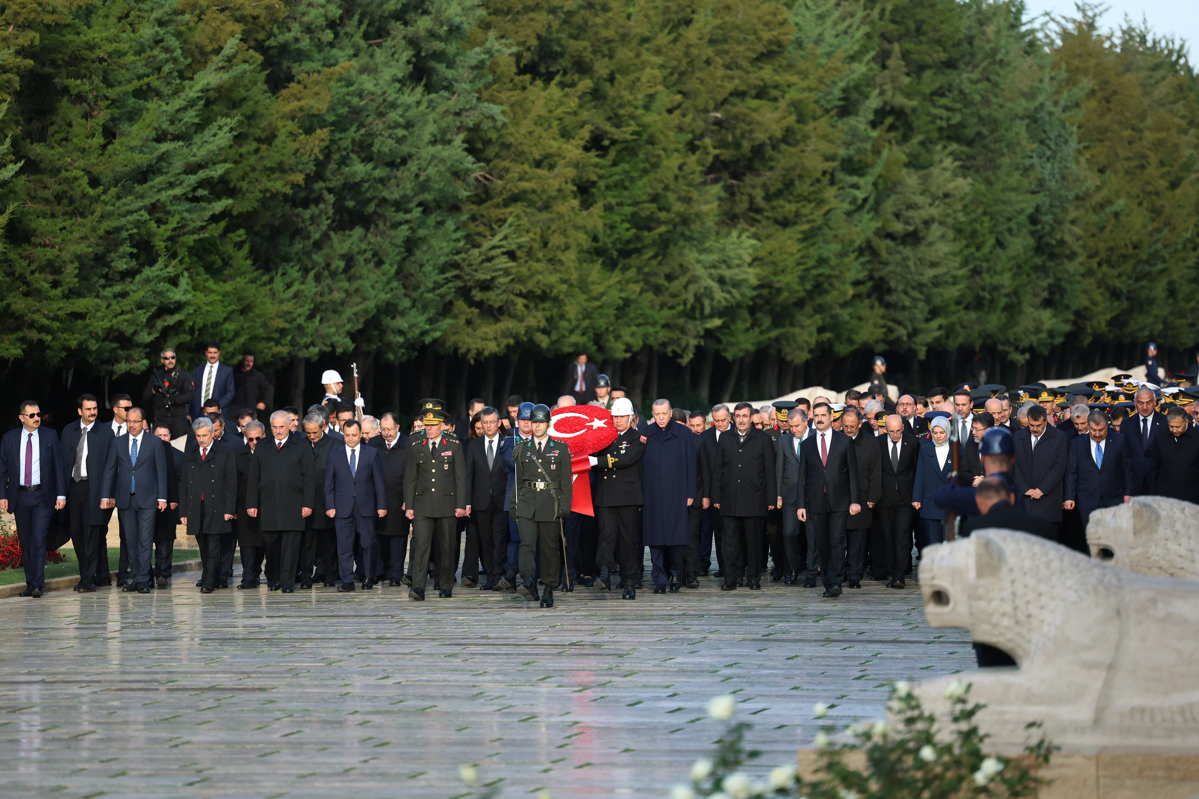 aa-20231110-32780859-32780850-state-ceremony-held-marks-85th-anniversary-of-ataturks-demise-at-anitkabir.jpg