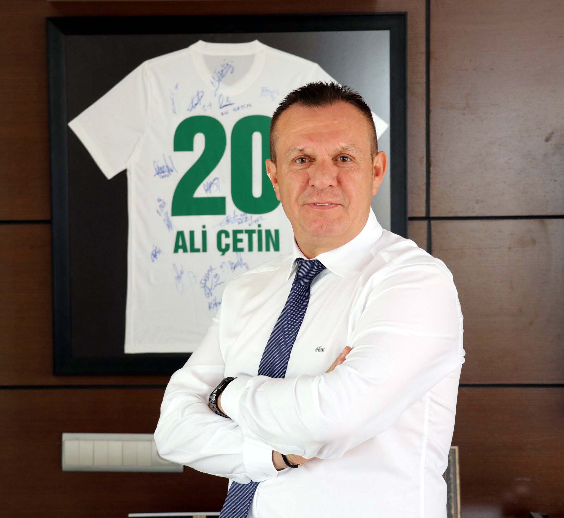 eski-denizlispor-baskani-yol-verme-kavgasinda-bicaklandi-8808-dhaphoto1.jpg