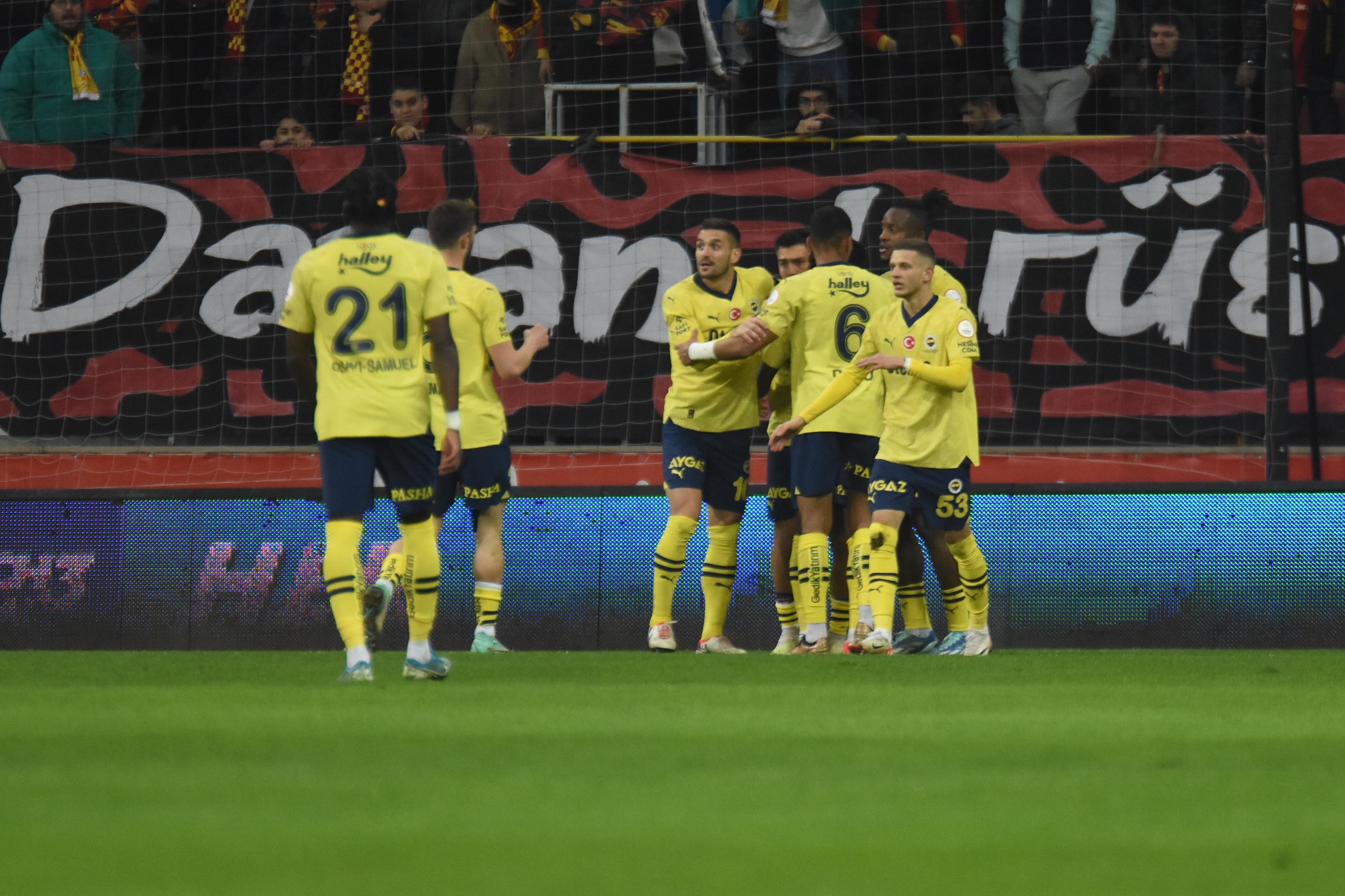 kayserispor-fenerbahce-ek-fotograflar-2947-dhaphoto2.jpg