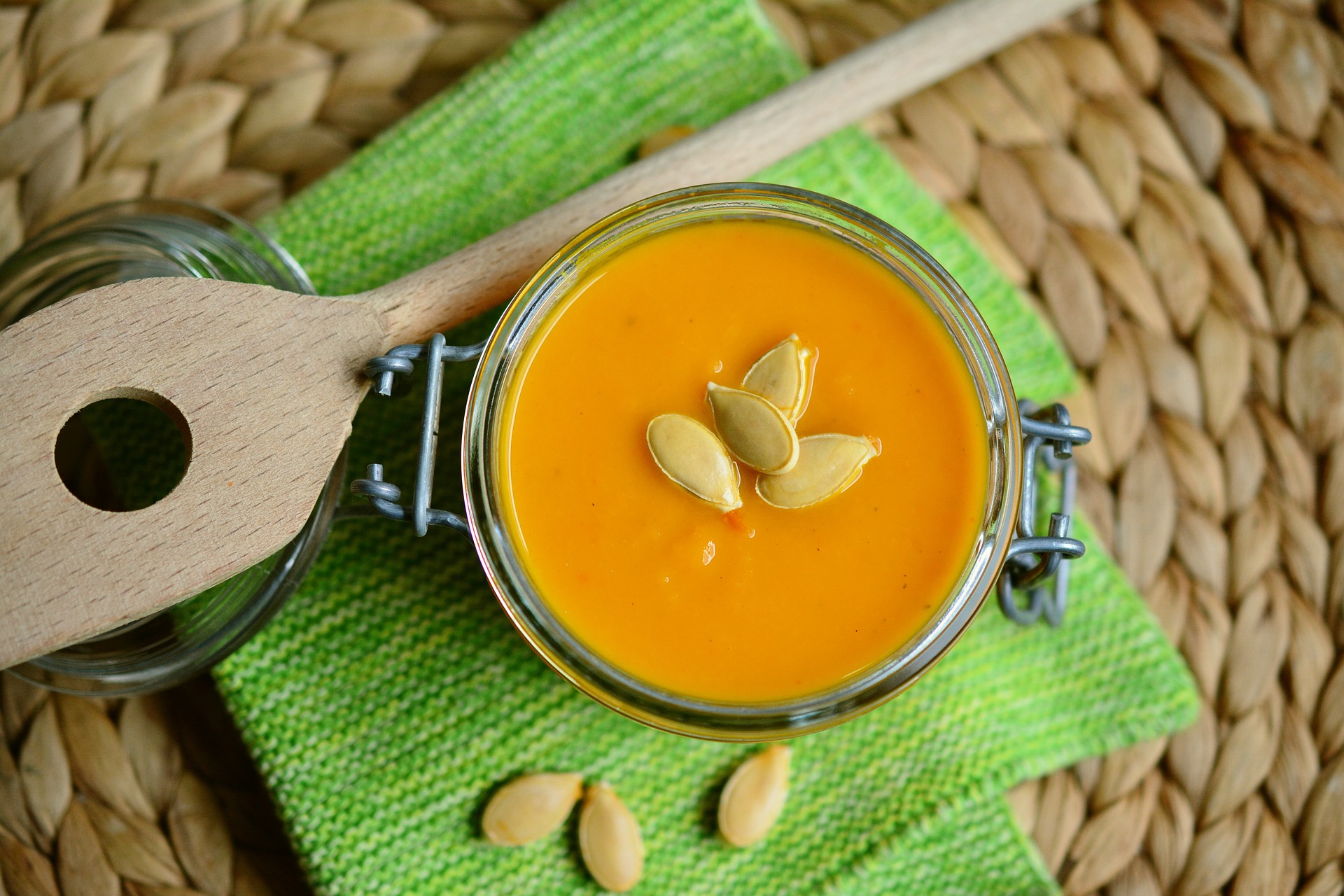 pumpkin-soup-2972858-1920.jpg