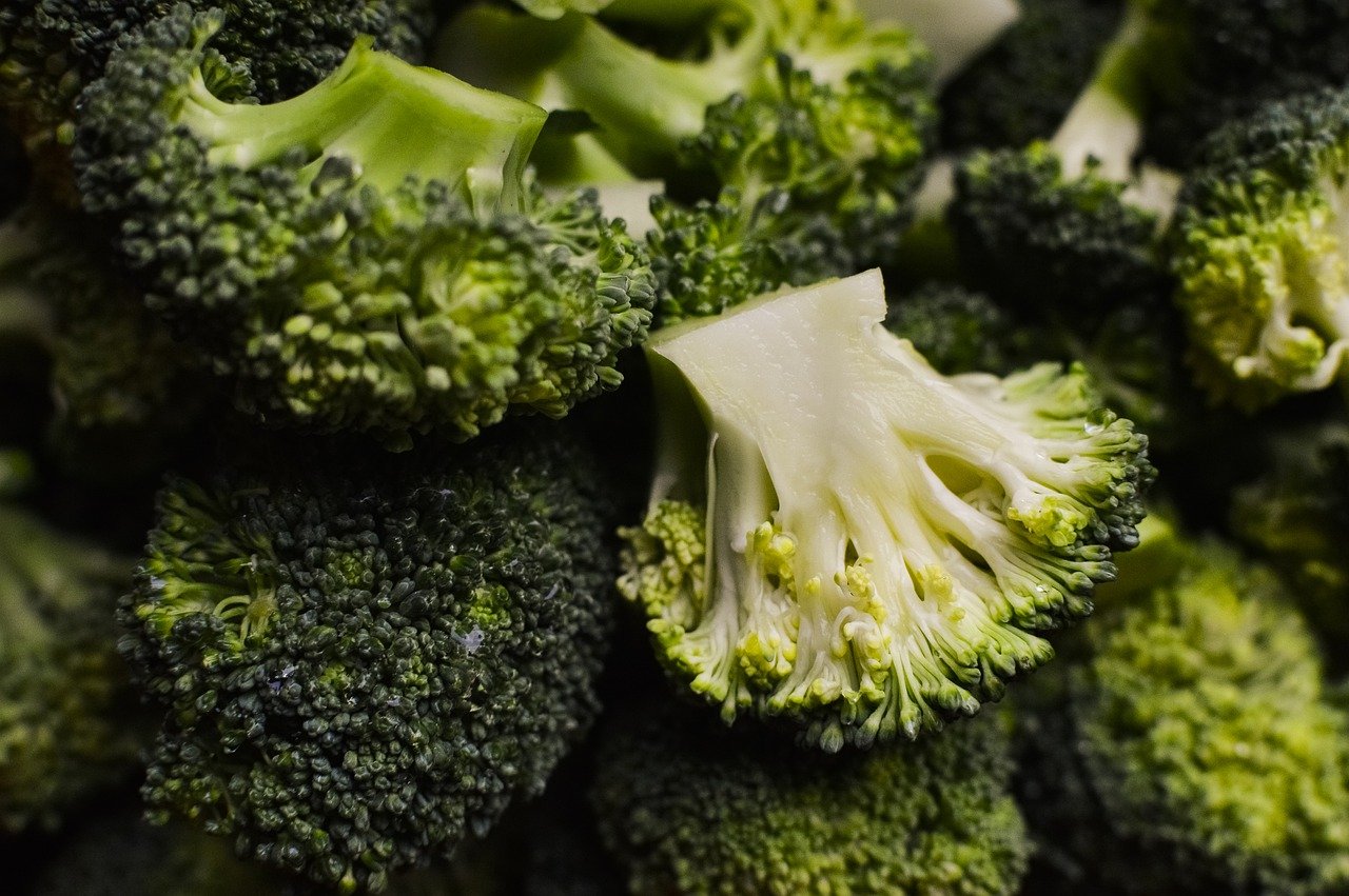 broccoli-7744338-1280.jpg