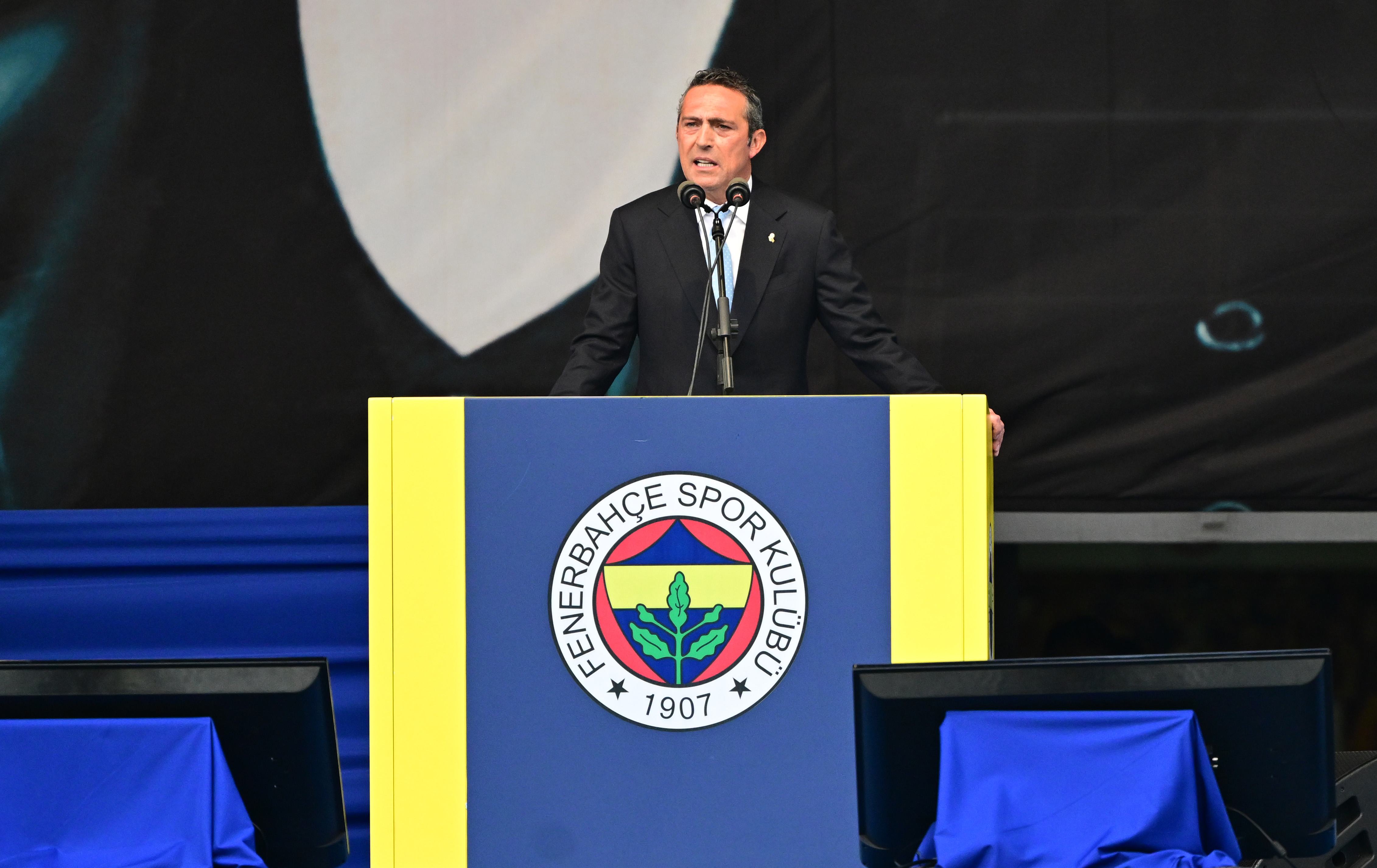 aa-20240402-34165437-34165422-fenerbahces-extraordinary-general-assembly-meeting.jpg