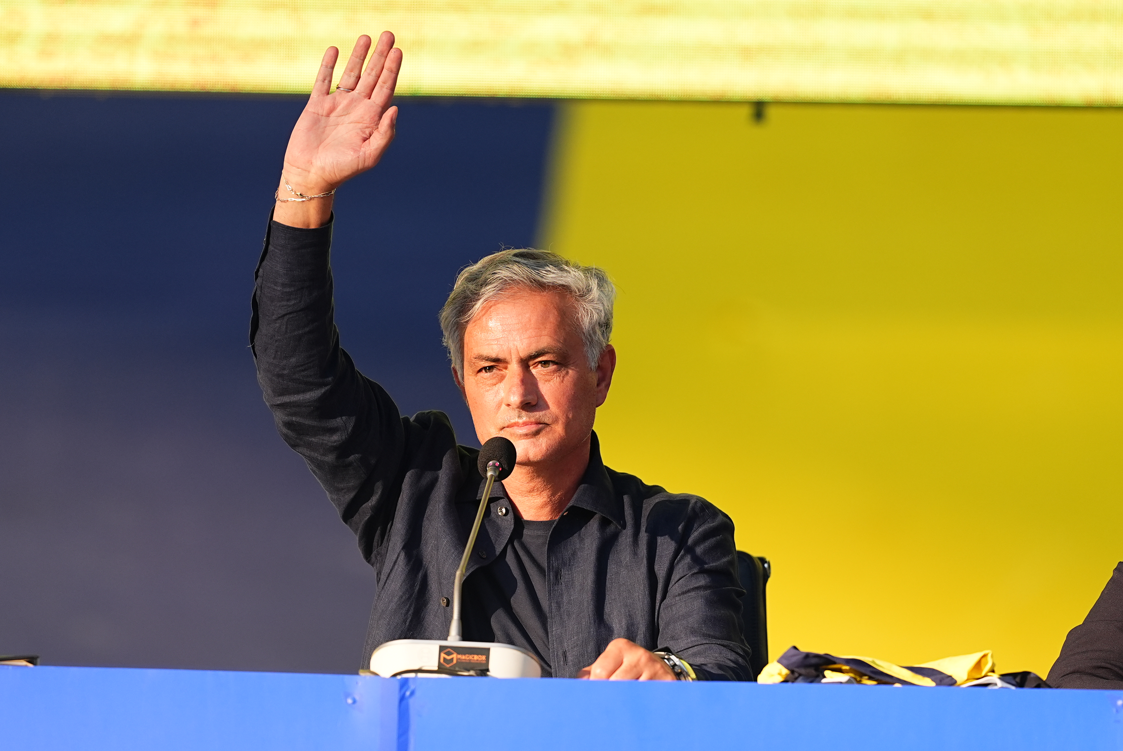 aa-20240602-34758927-34758920-jose-mourinho-fenerbahcede.jpg