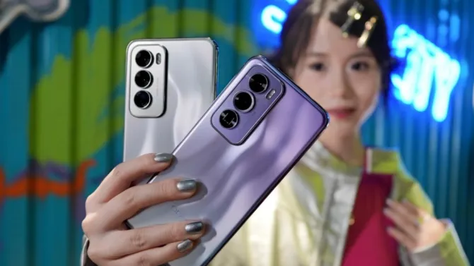 oppo-reno-12-12-pro-tanitildi-ozellikleri-fiyati-3.webp