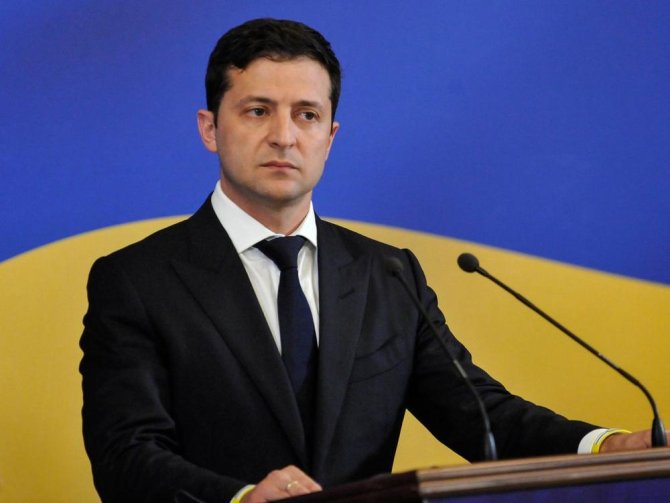 zelenskiy-shutterstock-2-4-3-1645905027.jpg