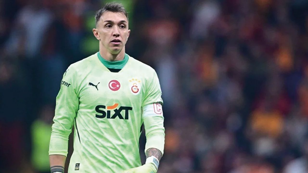 galatasaraya-muslera-soku-kararini-yonetime-bildirdi-17365152716458-1.jpg